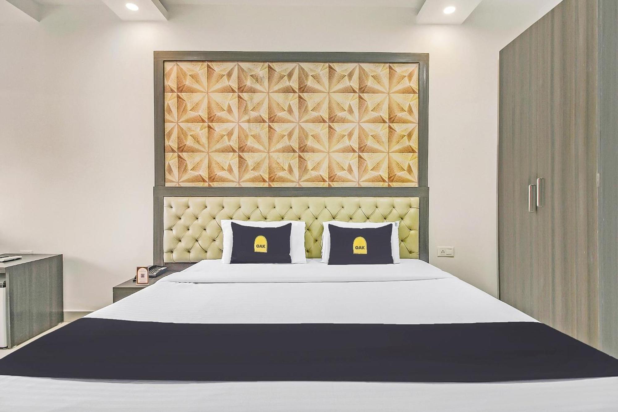 Super Townhouse Oak The Platinum Studio New Town Экстерьер фото